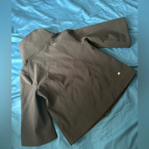 Lulumemon jacket - size 4 - Picture 7 of 9